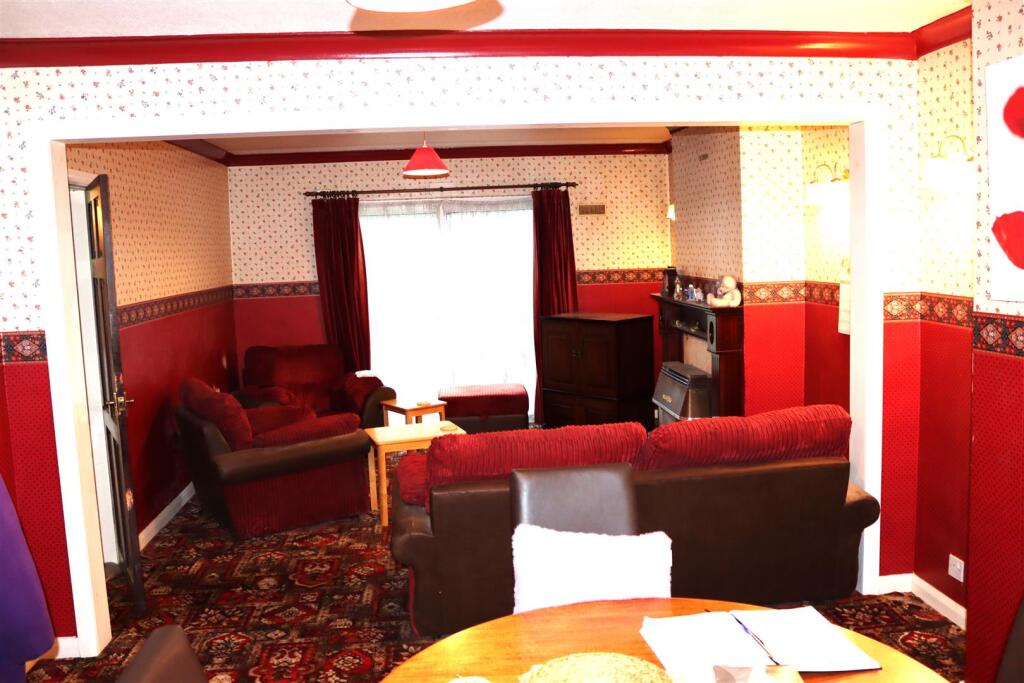 Coppy Hall Grove, Aldridge photo 3