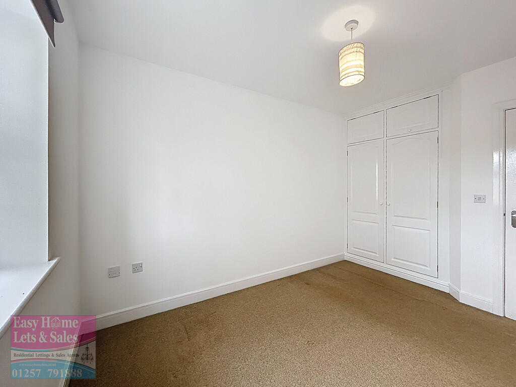 Apartment in Preston - More