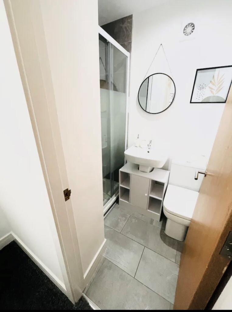 Apartment in Warrington, Bank Quay, Bewsey - More
