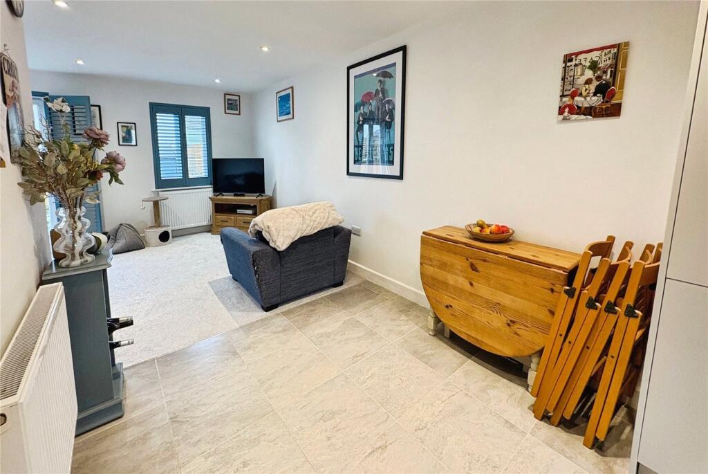 Caraway Close, Camborne, Cornwall, TR14 photo 3