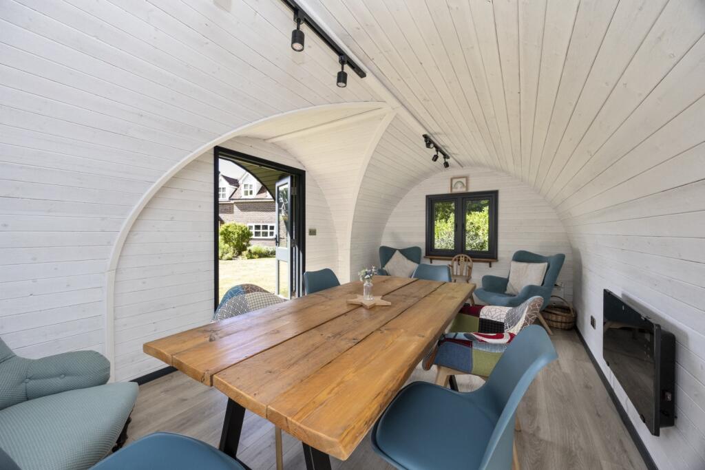 House in Redhill - View 4