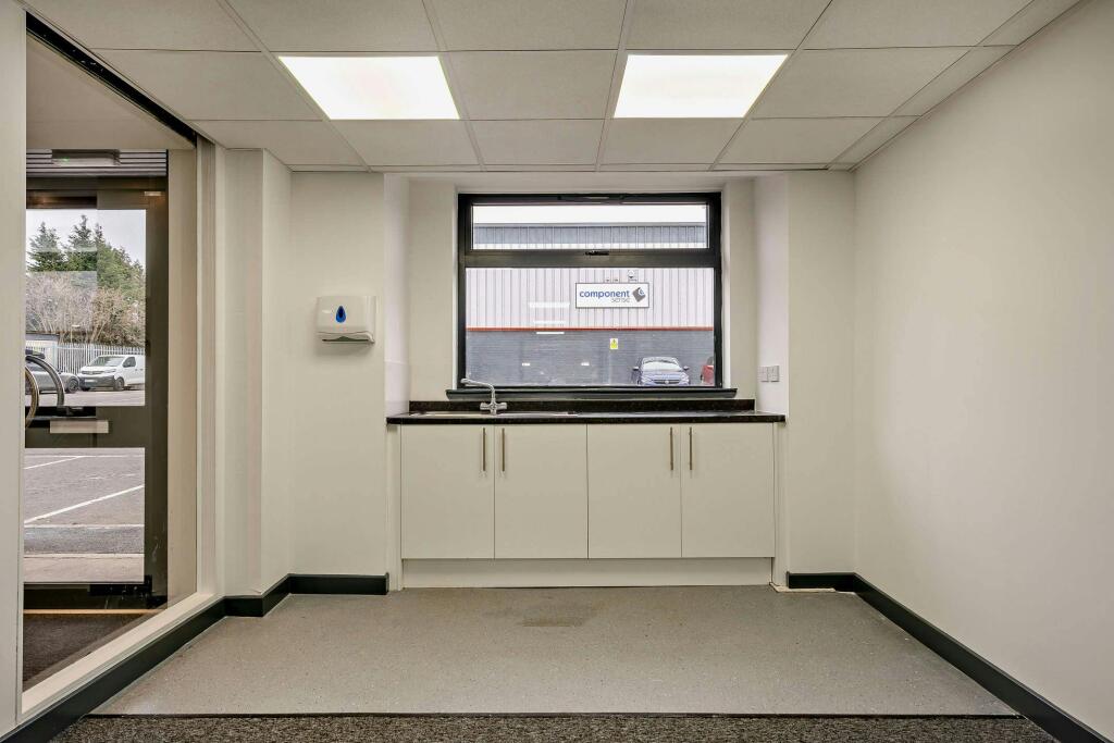 8636726interior09800.jpg