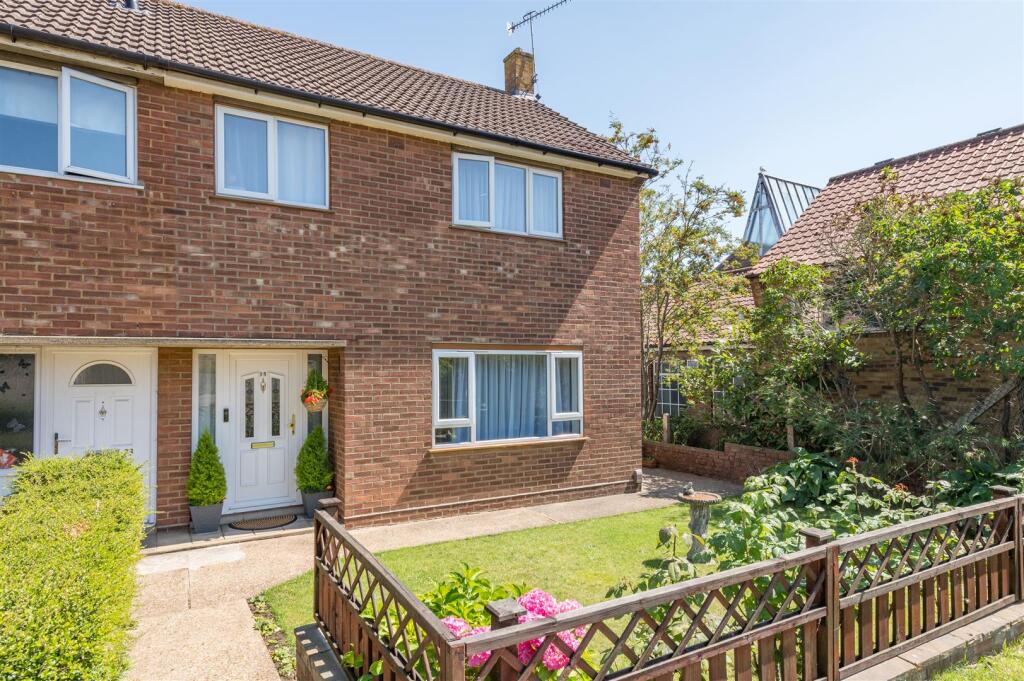 Main image of property: Maidenhall Green, Ipswich