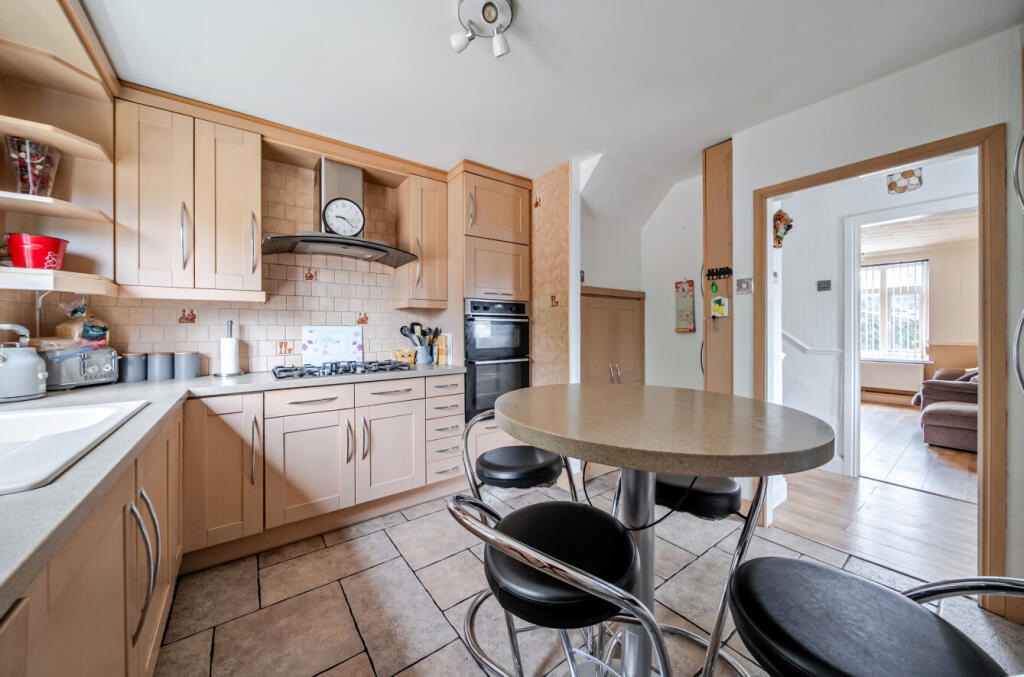 House in Havant, Hampshire - View 5