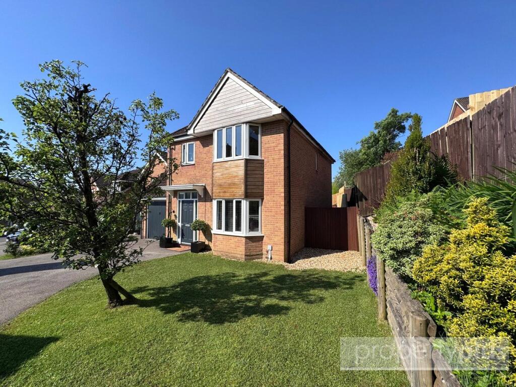 Main image of property: Beech Wood Drive, Tonyrefail, Rhondda Cynon Taff, CF39