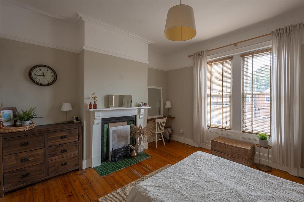 House in Newcastle upon Tyne - More