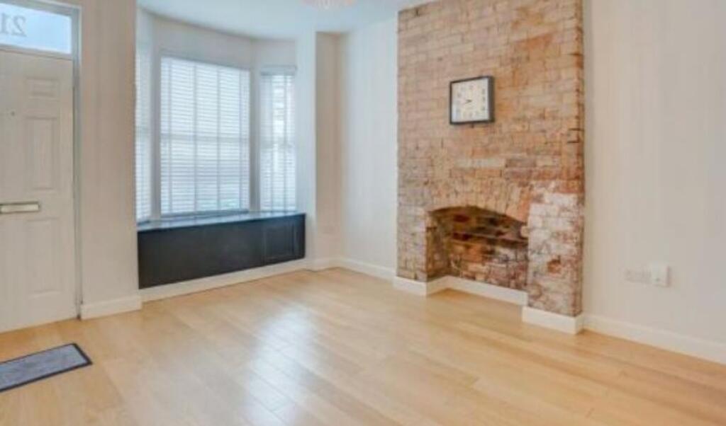 House in Nottingham - View 3