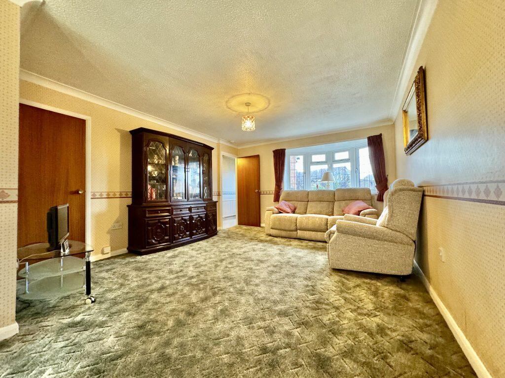 Laburnum Way, Yeovil, Somerset, BA20 photo 2