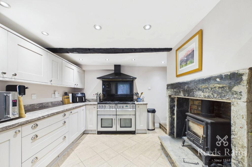 Bradford Road, Cleckheaton, West Yorkshire, BD19 photo 2