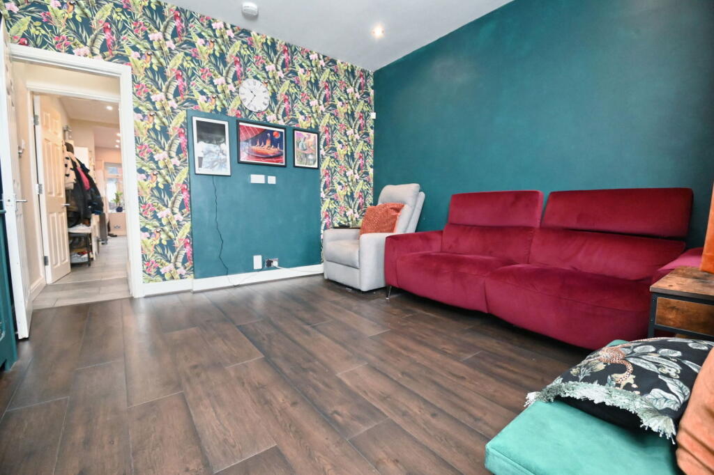 House in Barnsley, South Yorkshire - More