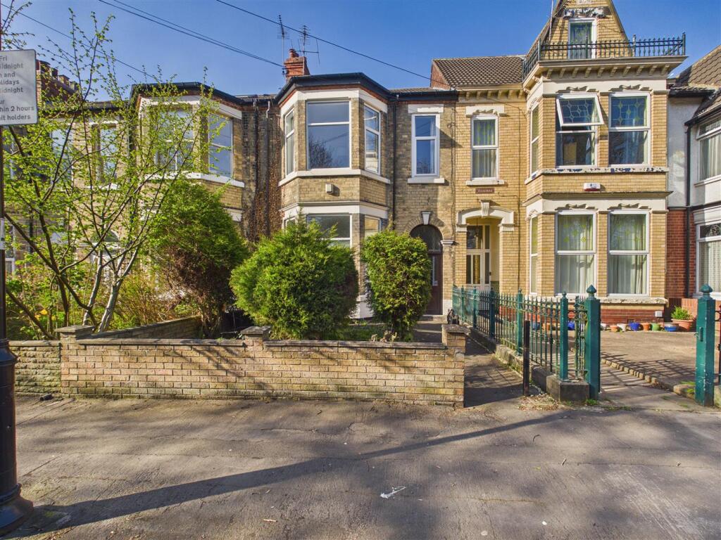 Main image of property: Sunny Bank, Hull