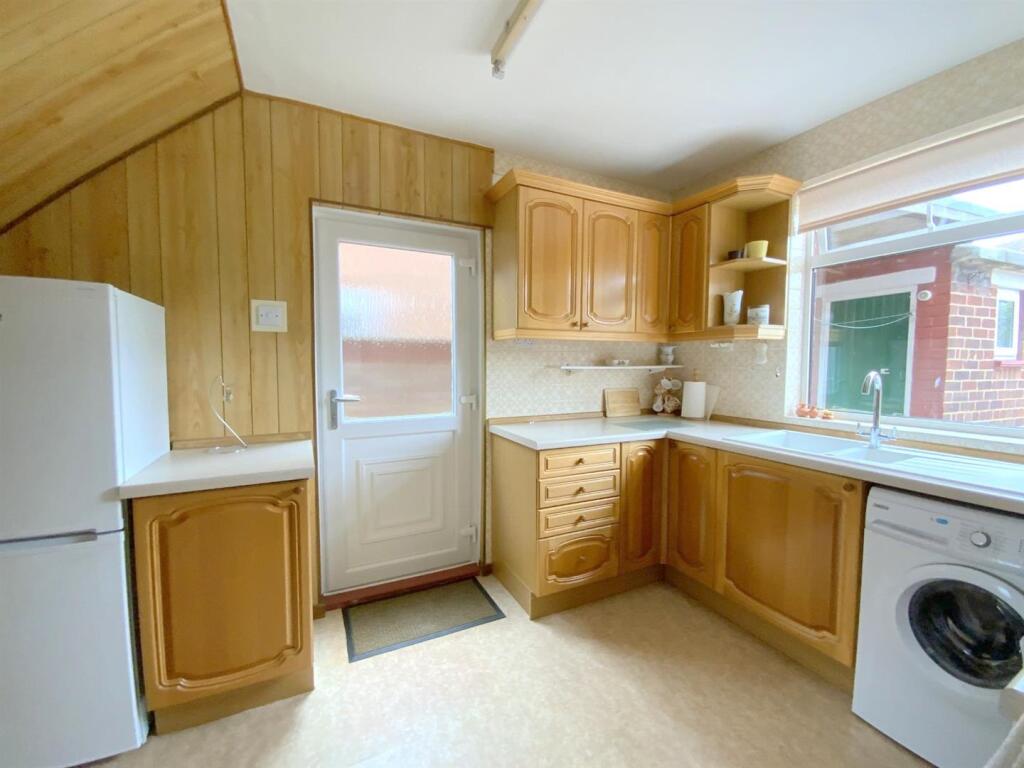Filey Road, Grimsby photo 5