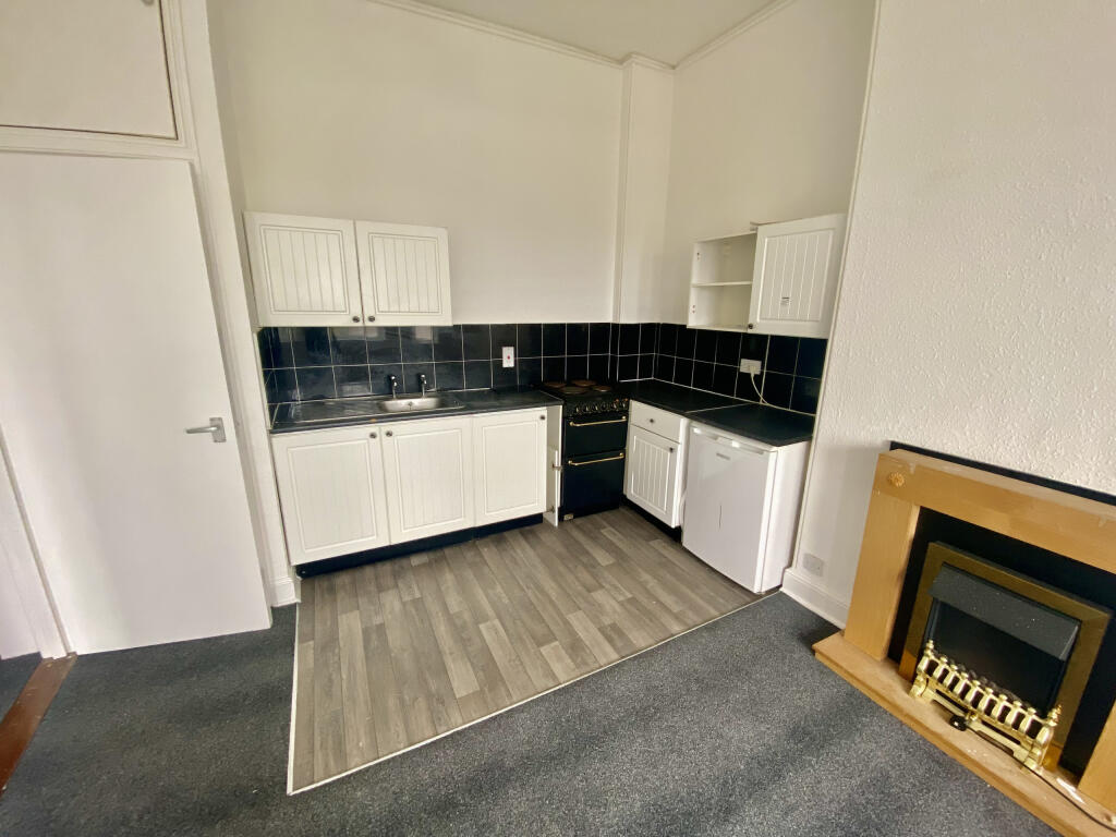 Main image of property: Flat 1, Kemerton House, 9 Alexandra Road, Ryde, Isle of Wight