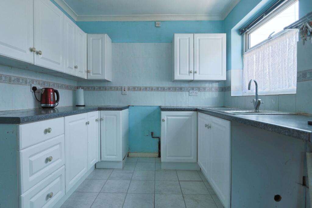 Wentworth Close, Willerby, Hull, East Riding of Yorkshire, HU10 6NN photo 3