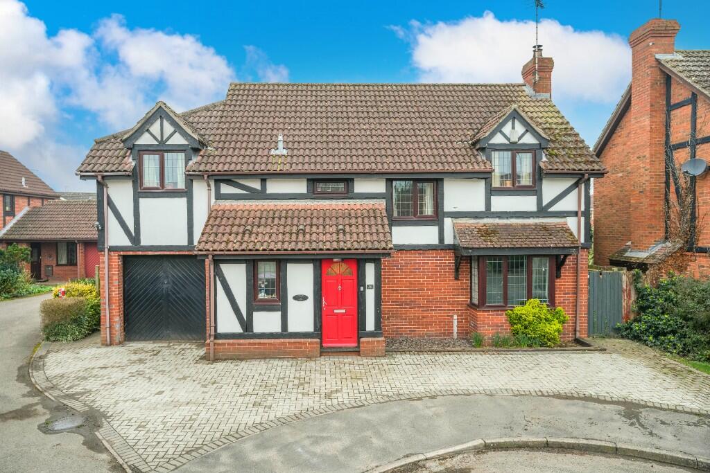 Main image of property: Kesteven Drive, Market Deeping, PE6