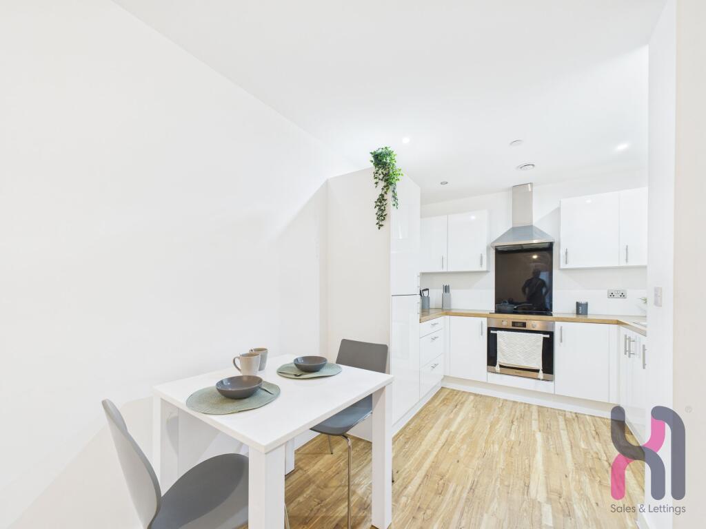 Apartment in Manchester - View 5