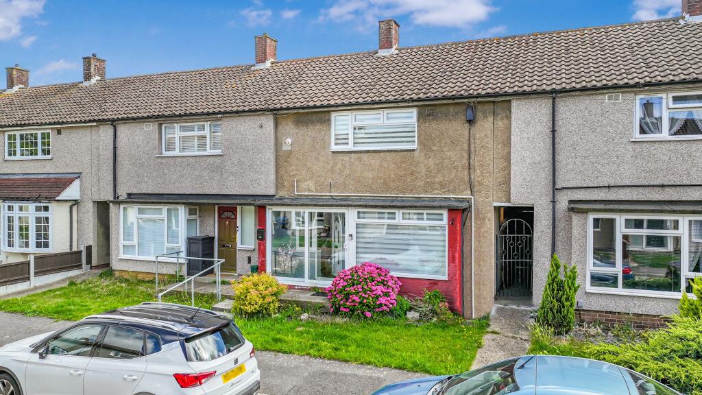 Main image of property: Long Ley, Harlow