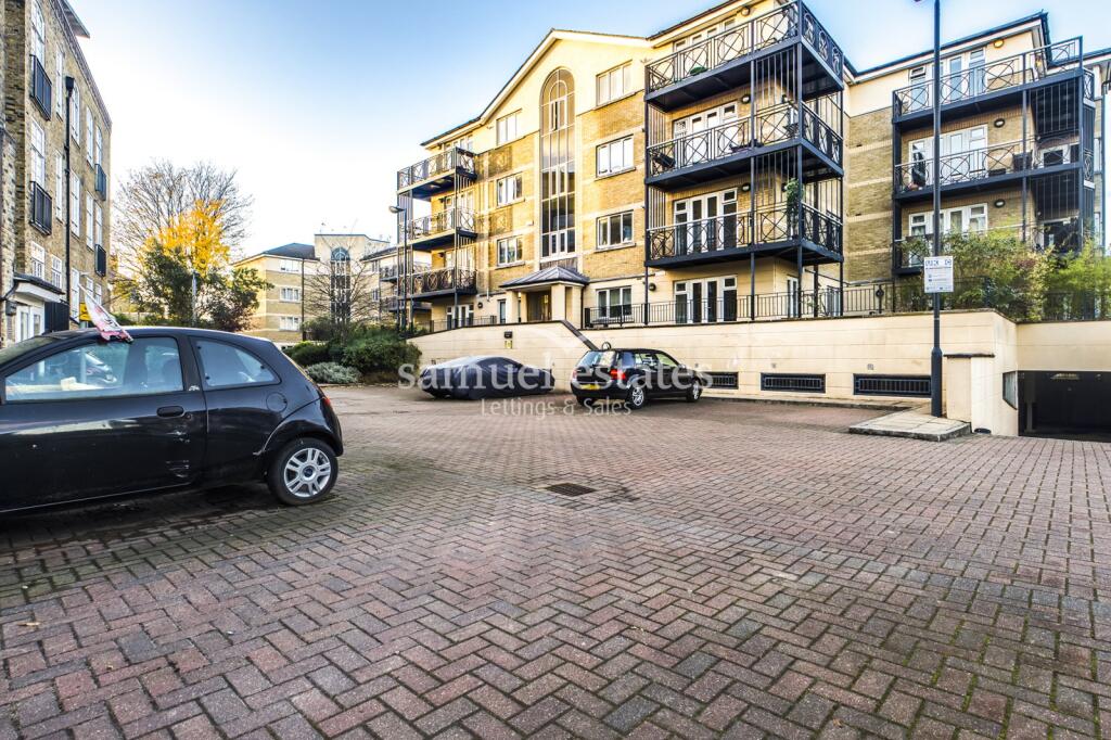 Apartment in London, Stockwell Park, Stockwell - View 2