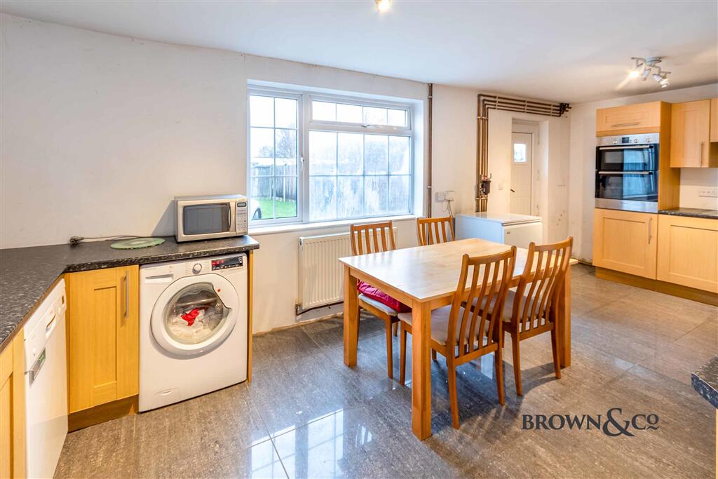 19 Lawnwood Avenue, Elkesley, Retford, Nottinghamshire DN22 8AG photo 3