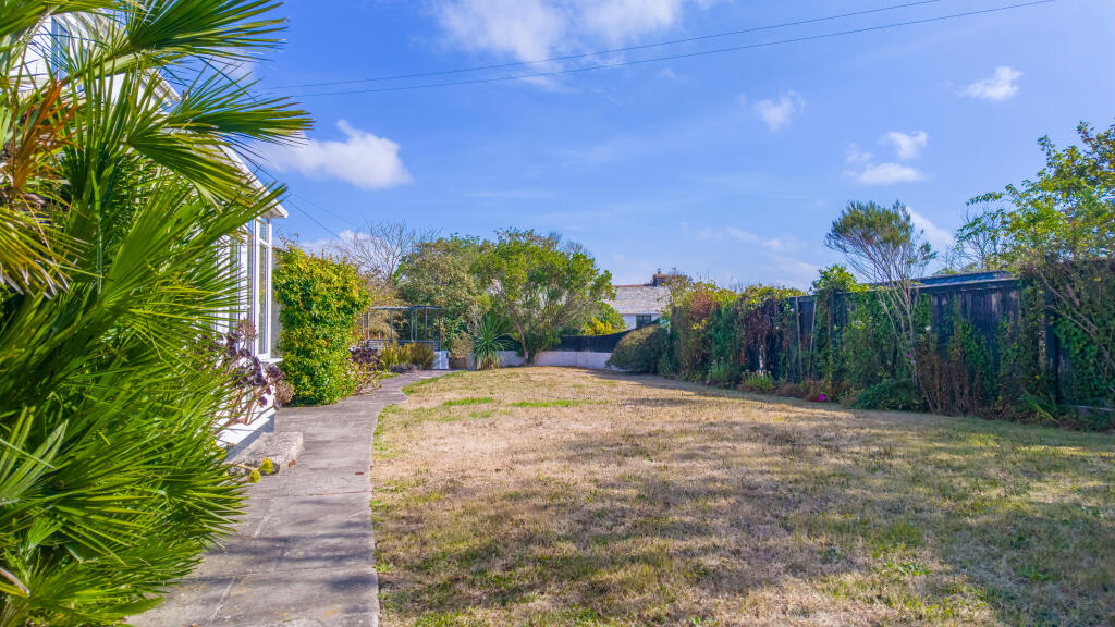 House in Truro - View 3