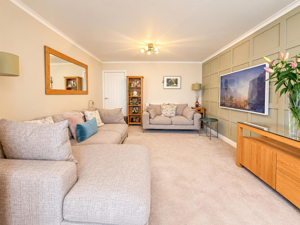 House in Dudley, West Midlands - View 2