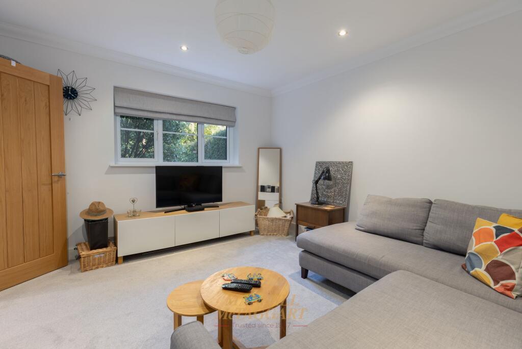 House in Mid Sussex, Worth - View 5
