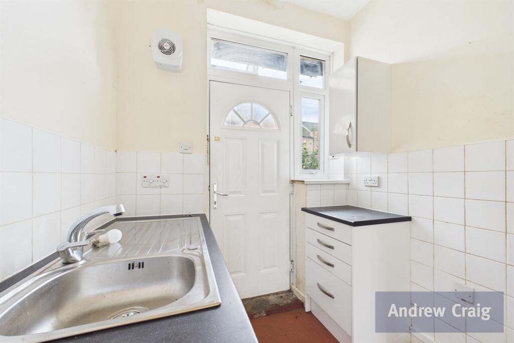 Apartment in North Tyneside, North East - View 4