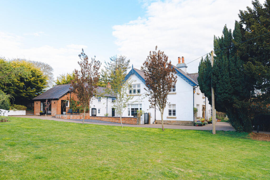 Main image of property: Wrexham Road, Mold, CH7