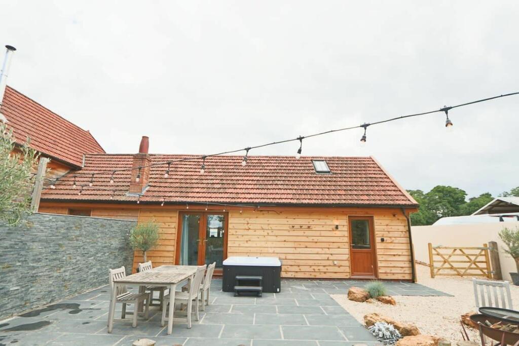 1 bedroom cottage for rent