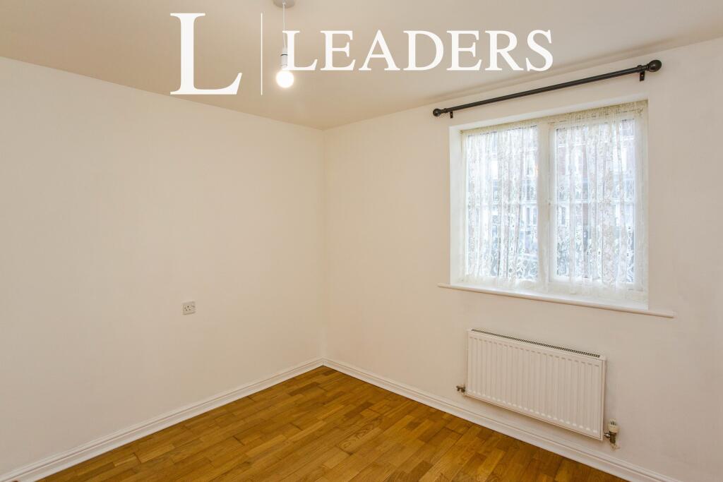 Apartment in Eastleigh, Hamble-le-Rice - View 4