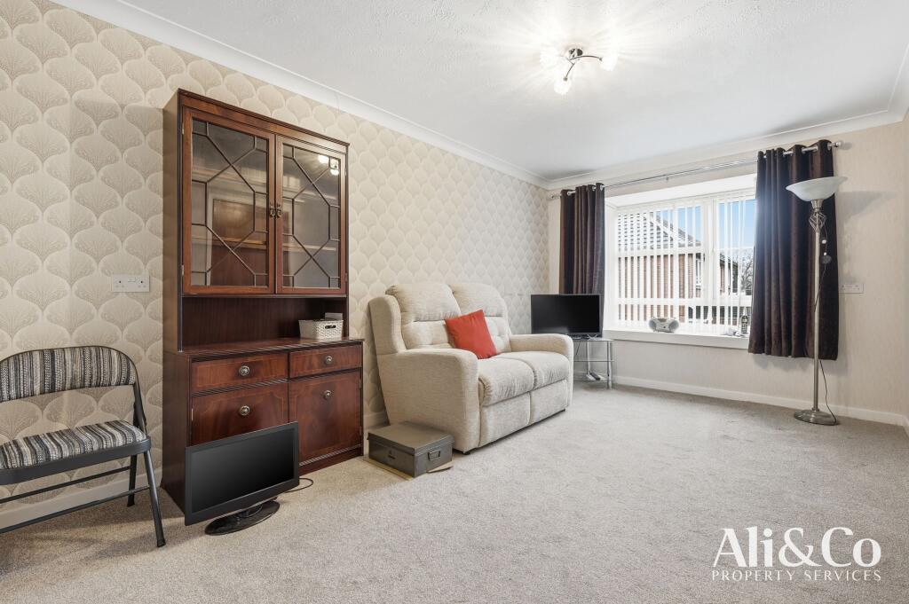 Priestley Court, Grays, RM17 5RX photo 2