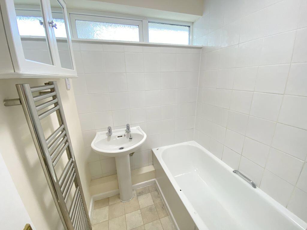 Hillwood Close, Warminster photo 5
