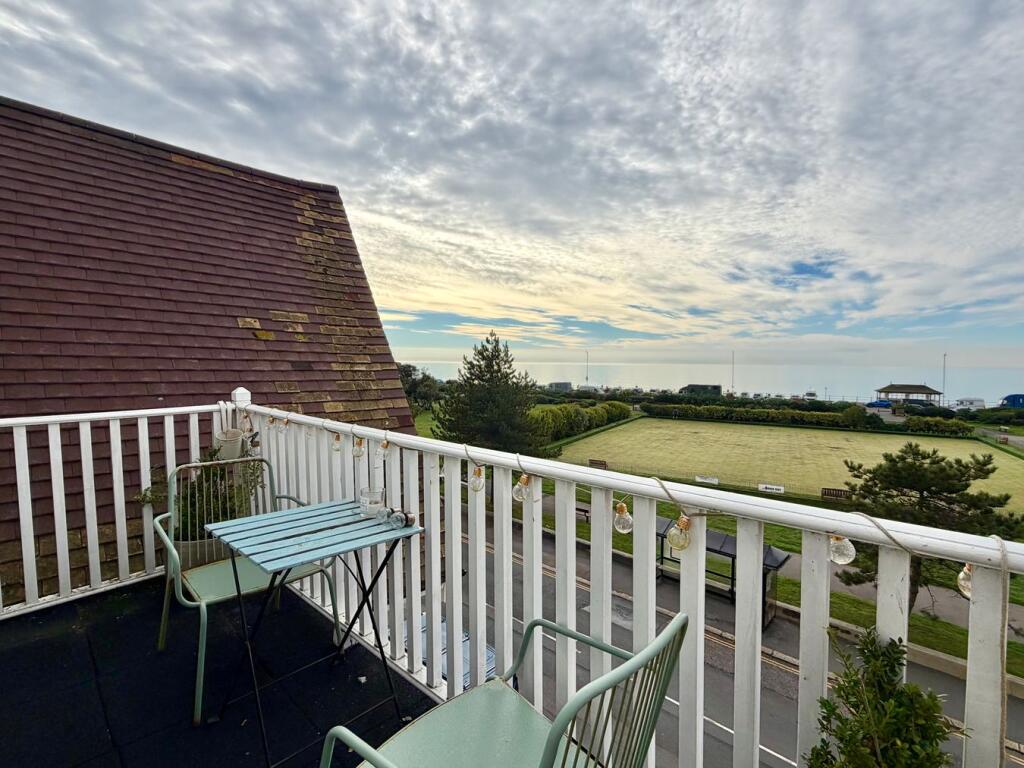 Apartment in St. Leonards-on-Sea, West Marina - View 2