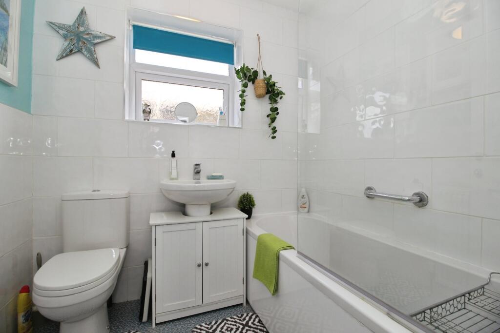 House in Leeds, Robin Hood - View 5