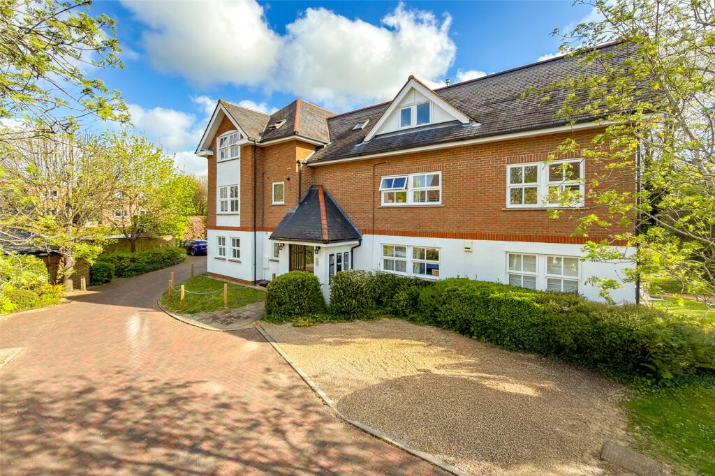 Poets Court, Milton Road, Harpenden, Hertfordshire, AL5