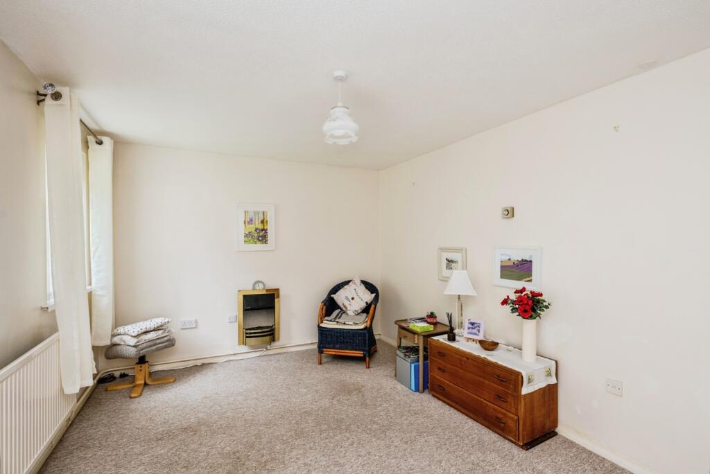 Apartment in Newton, Mumbles - View 5