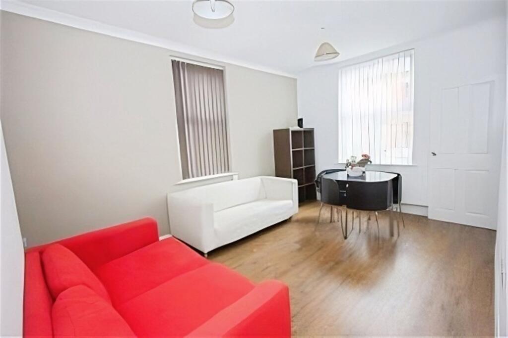 City Road, Beeston, NG9 2LQ - View 2