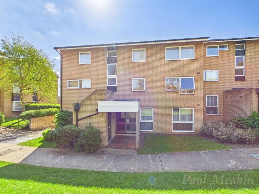 Main image of property: Pennycroft, Forestdale, South Croydon