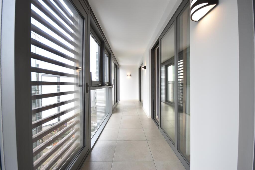 Main image of property: Ealing Road, Brentford