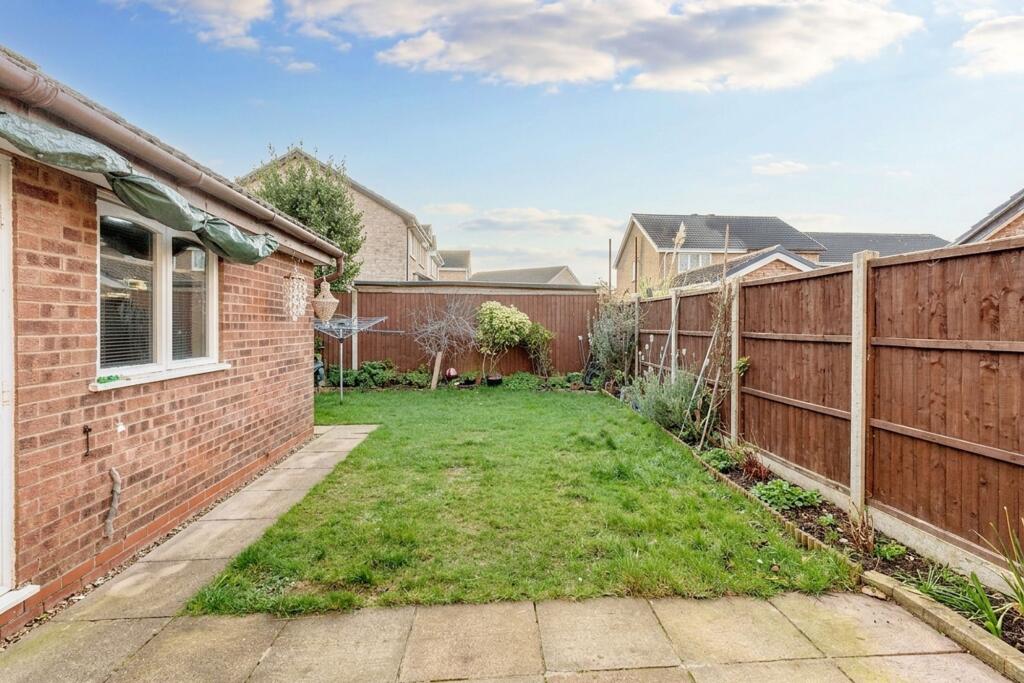 Elise Close, Bournemouth, BH7 photo 4