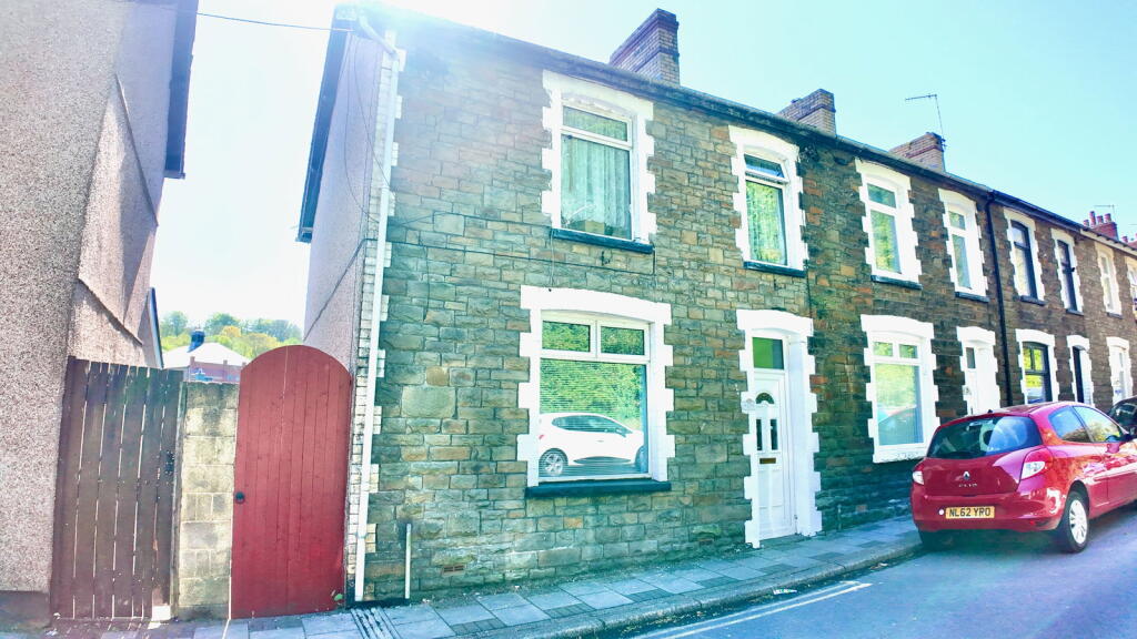 House in Newport - View 2