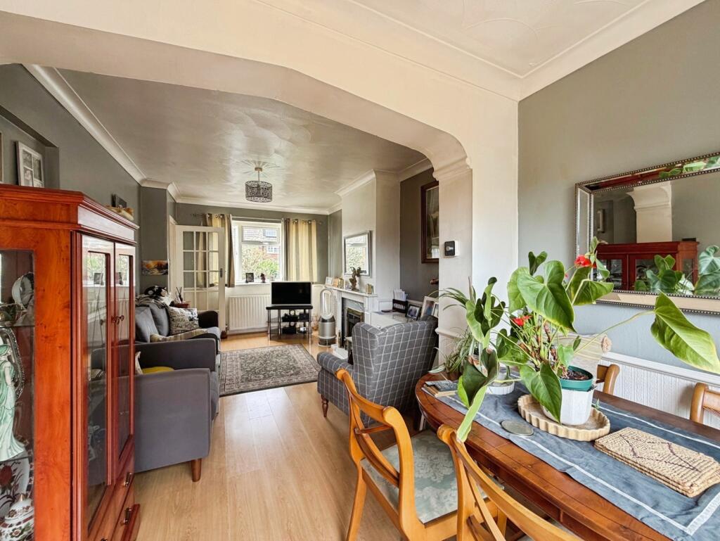 House in Rushmoor, East End, North Town - View 5