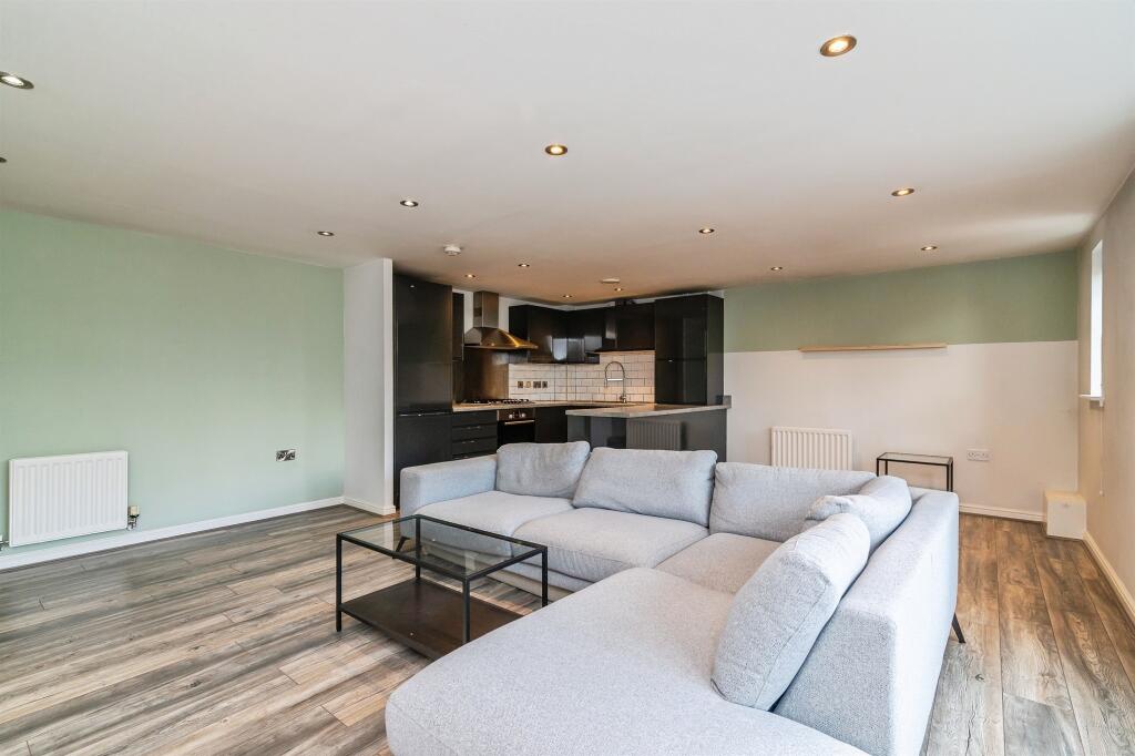Apartment in Nottingham - More