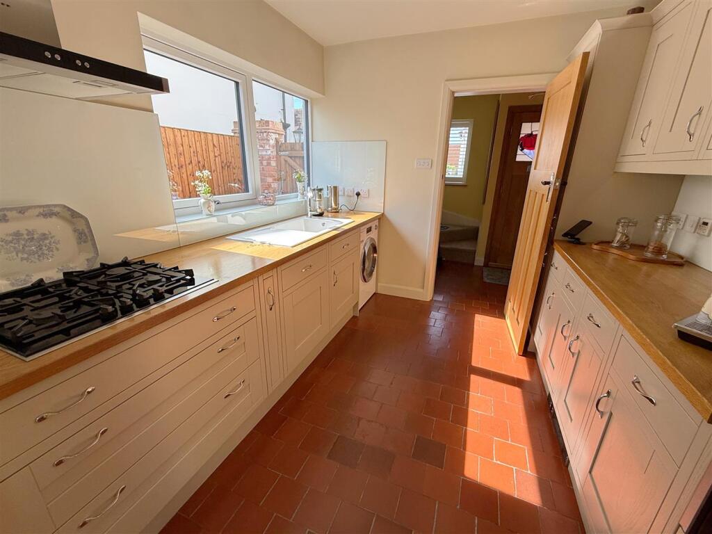 Kendall Avenue, Stratford-Upon-Avon - View 4