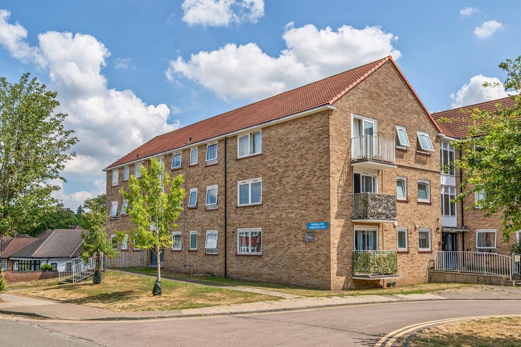 Main image of property: Links Side, Enfield