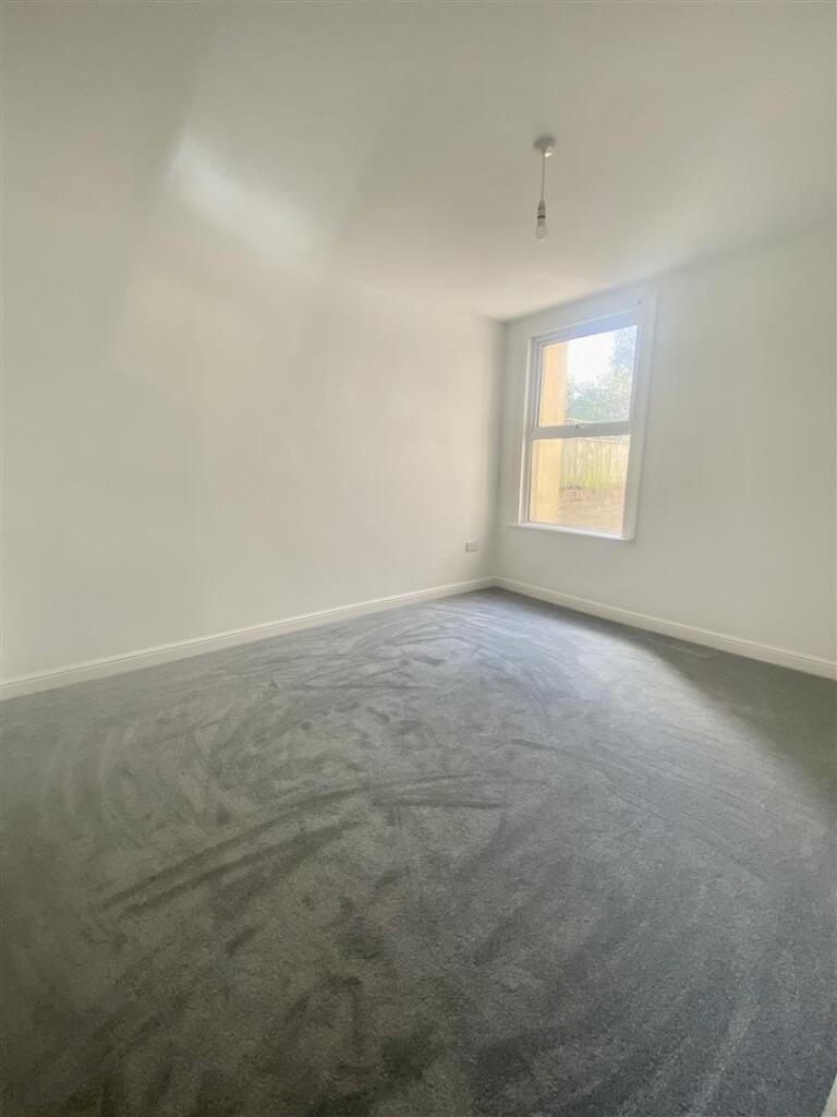 Apartment in Bristol - More