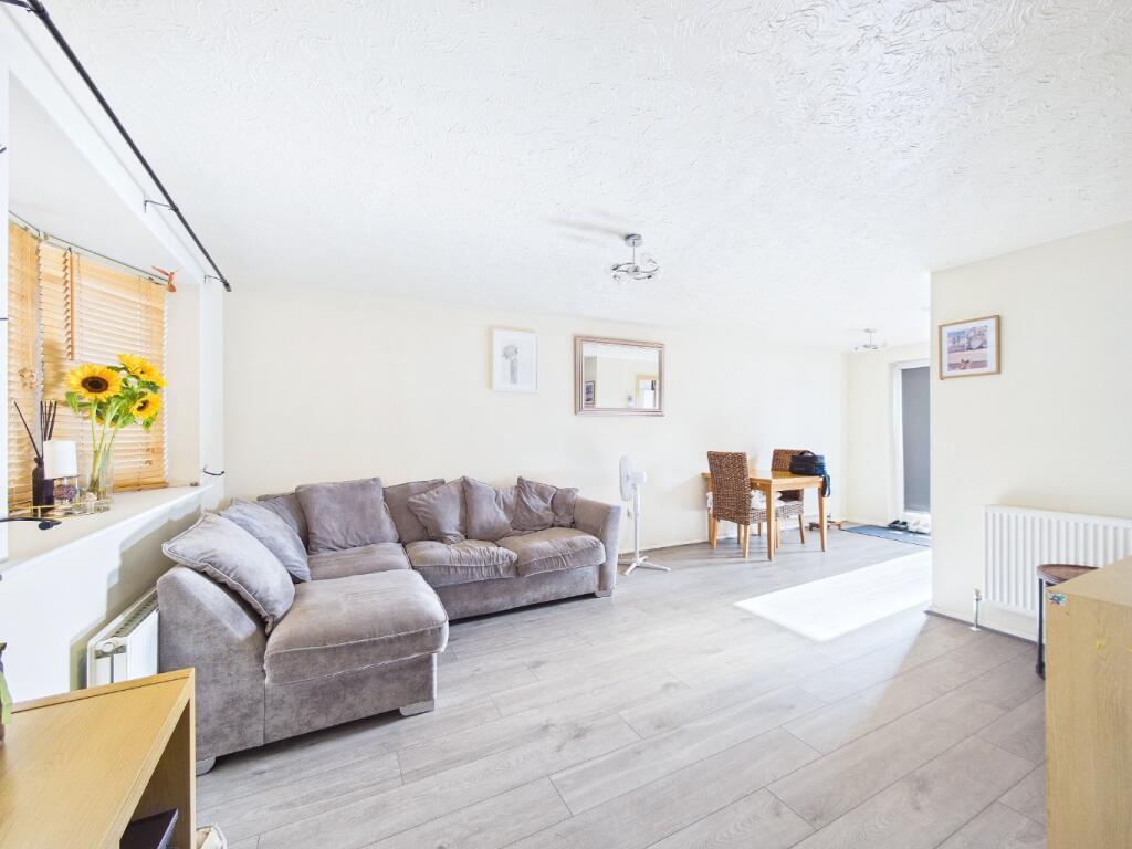 House in Romford - View 3