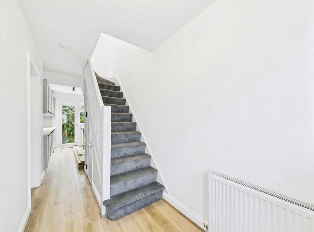 House in Worthing, West Sussex - More