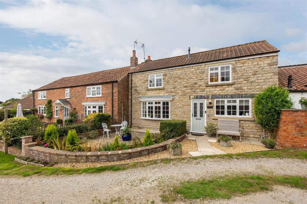 Main image of property: West Ville Mews, Kirkbymoorside, York