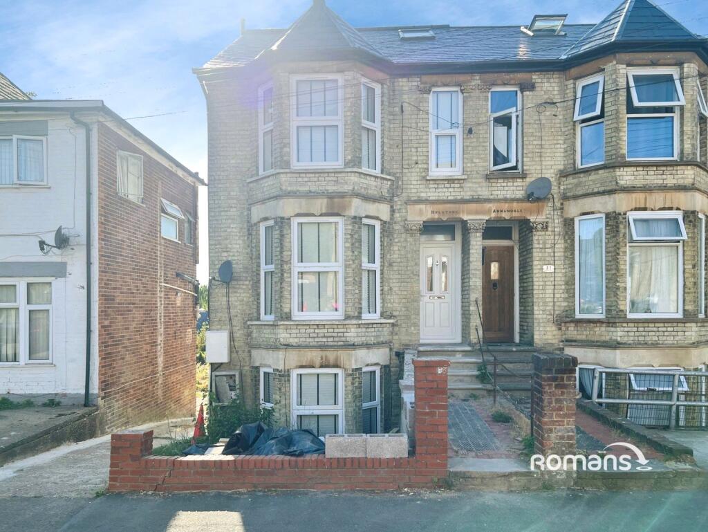 Main image of property: Roberts Road, High Wycombe, Buckinghamshire, HP13